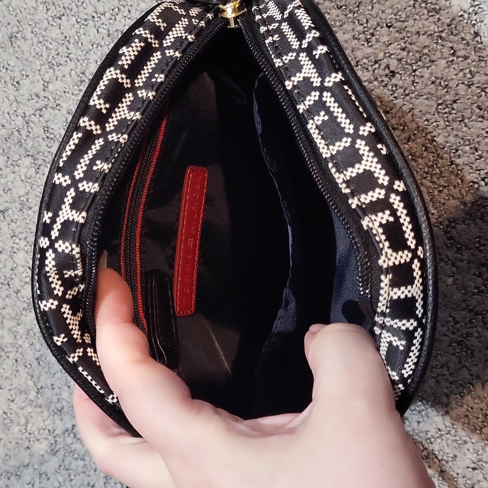 Tommy Hilfiger Crossbody Bag - Picture 6 of 12